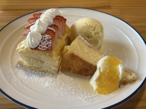 カフェアカツキのオリジナルケーキプレート