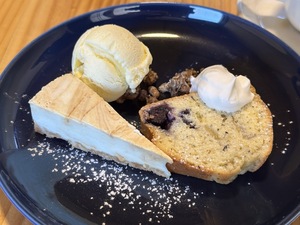 カフェアカツキのオリジナルケーキプレート